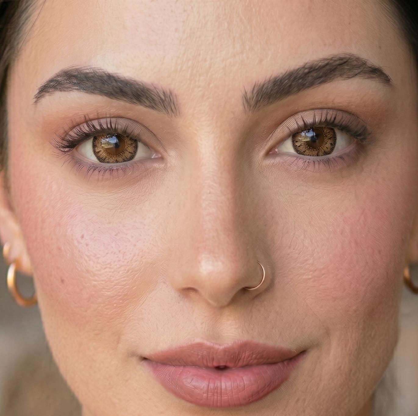 Honey Gold contact lens model wearing lenses
