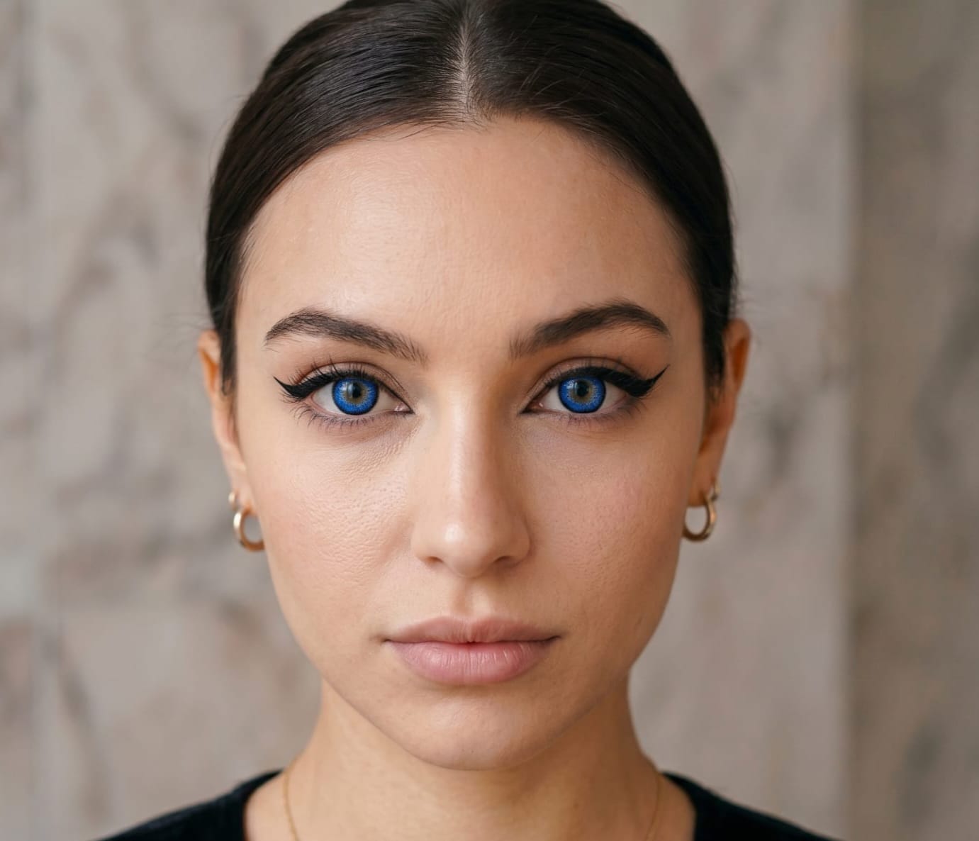 Ocean Blue contact lens model wearing lenses